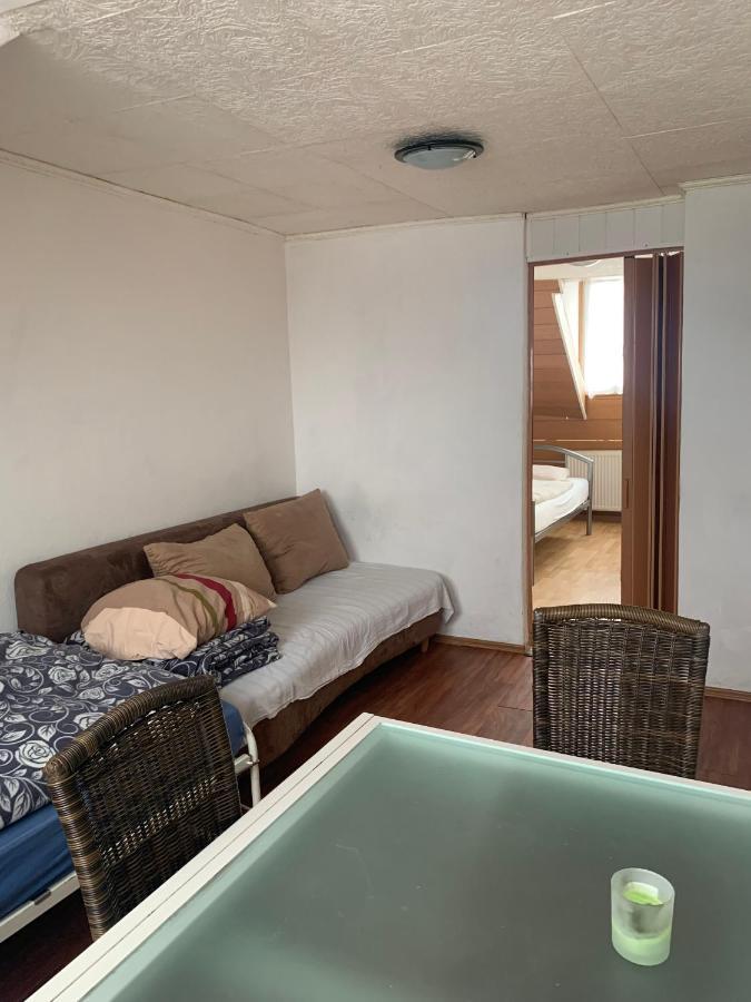 Dachgeschoss Hof Apartamento Krefeld Exterior foto